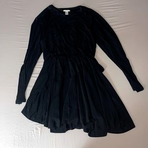 H&M Black ruffled dress w|long cinched sleeves, size US12 Slight marks at neck!